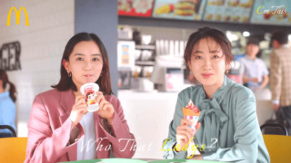 サランラップ Cm 21 女優 猫と見つめ合う女性 は誰 石山蓮華 Cm This